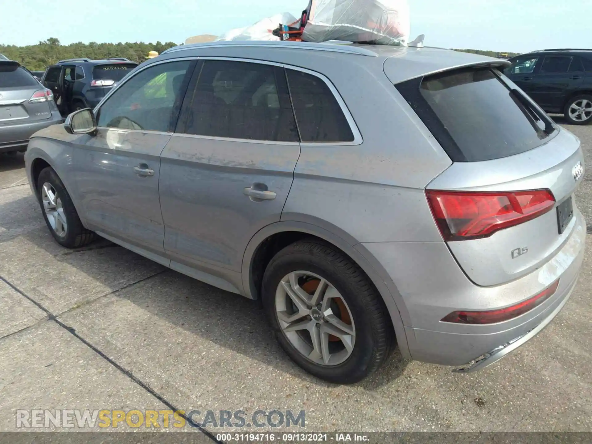 3 Photograph of a damaged car WA1ANAFY2K2132171 AUDI Q5 2019