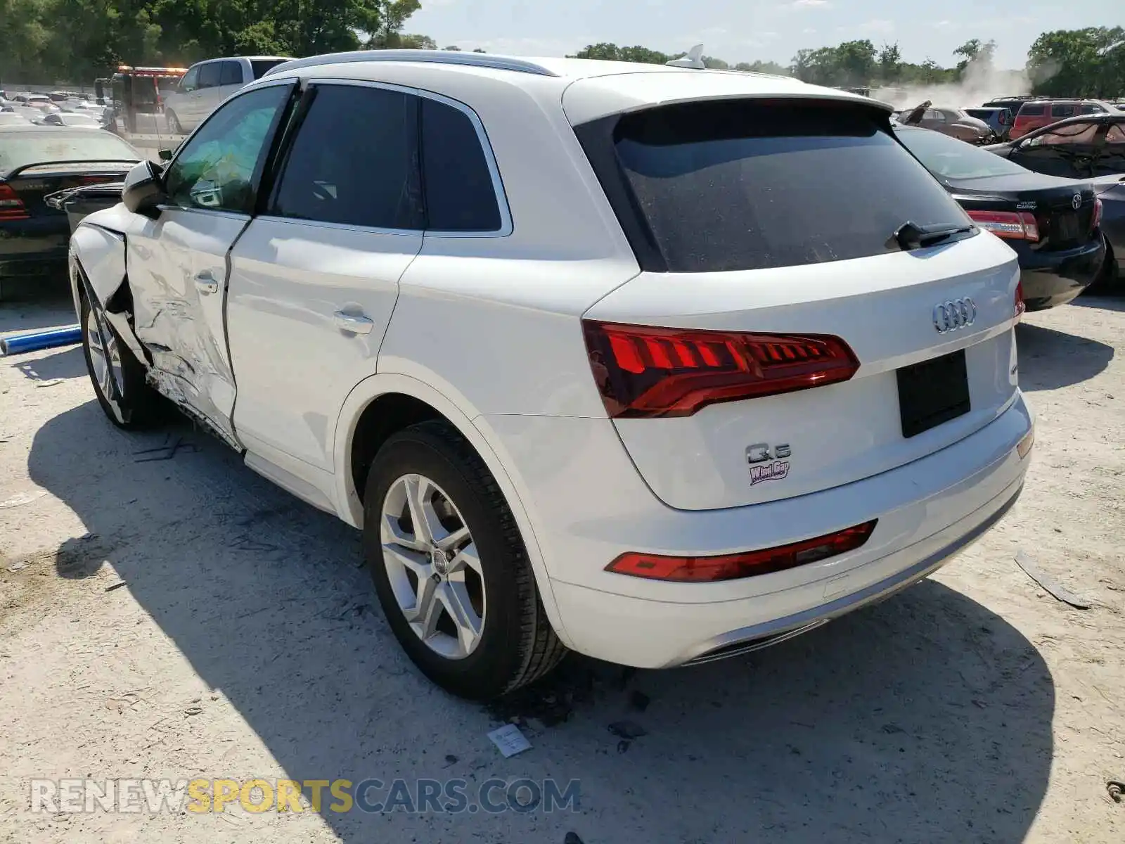 3 Photograph of a damaged car WA1ANAFY2K2132347 AUDI Q5 2019