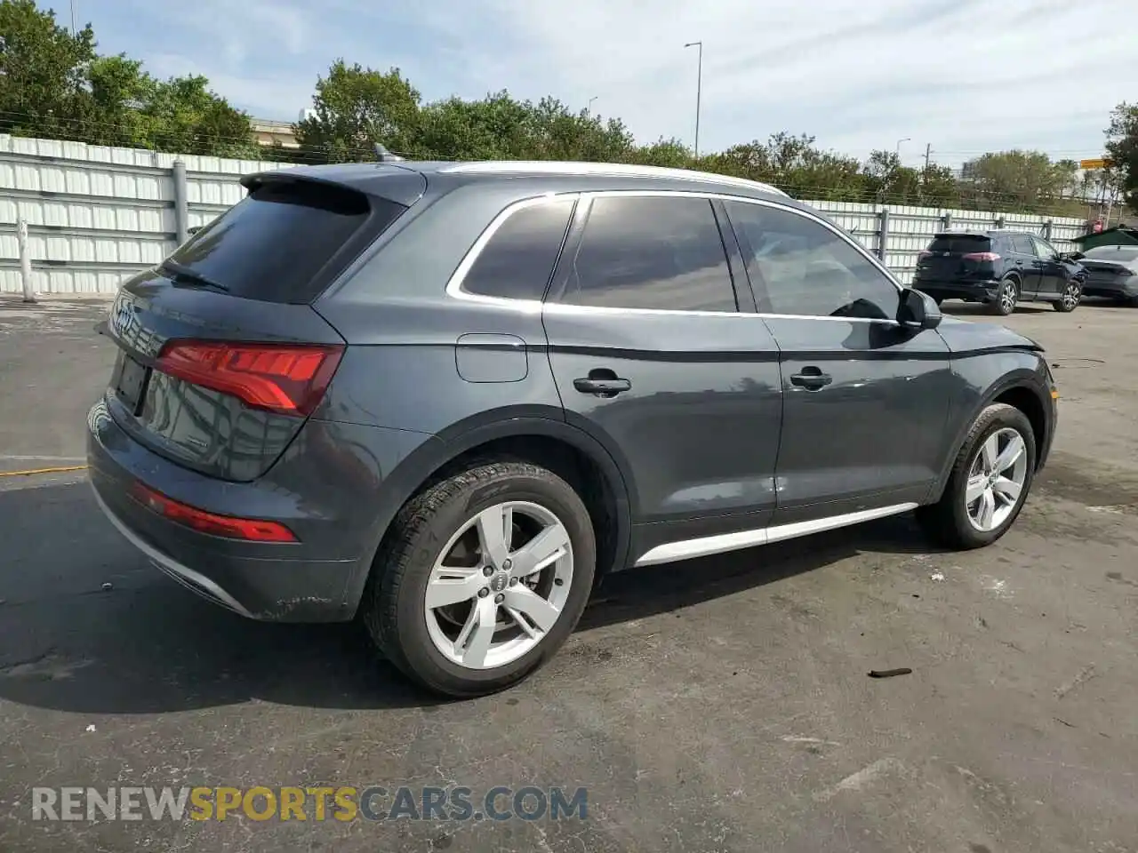 3 Photograph of a damaged car WA1ANAFY4K2086553 AUDI Q5 2019