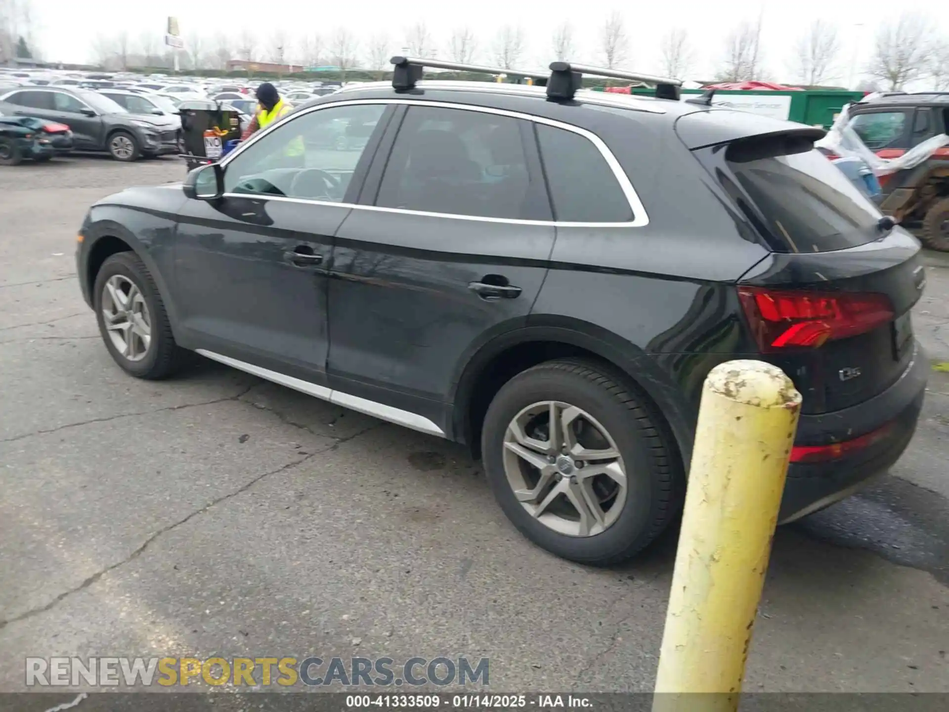 3 Photograph of a damaged car WA1ANAFY5K2039094 AUDI Q5 2019