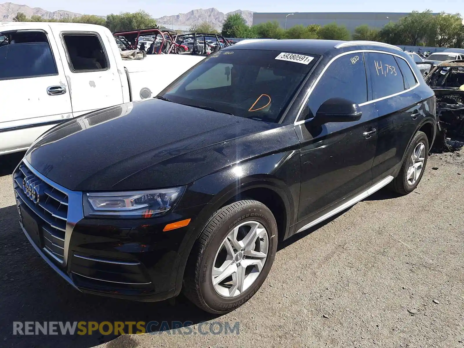 2 fotografías del automóvil dañado WA1ANAFY5K2129166 AUDI Q5 2019