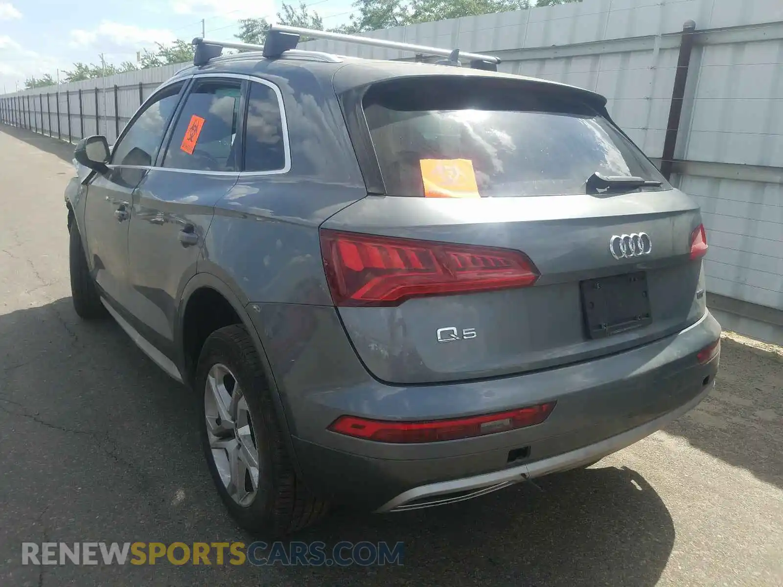 3 Фотография поврежденного автомобиля WA1ANAFY6K2109220 AUDI Q5 2019