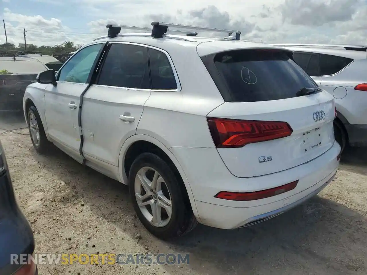 2 Photograph of a damaged car WA1ANAFY8K2111938 AUDI Q5 2019