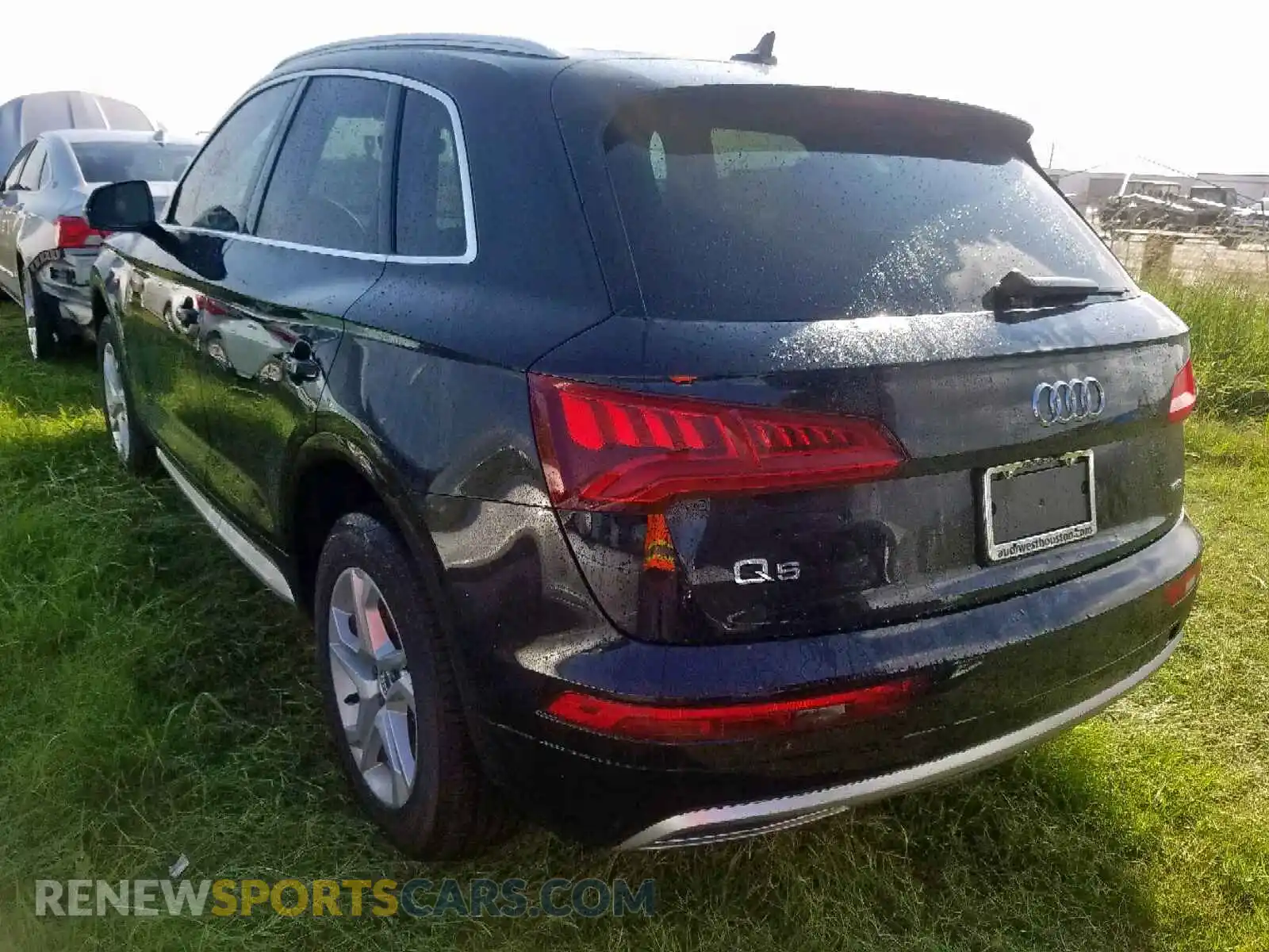 3 Photograph of a damaged car WA1ANAFY8K2130666 AUDI Q5 2019