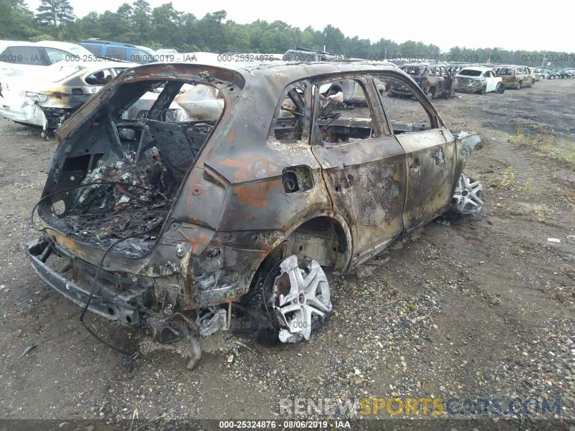 4 Photograph of a damaged car WA1ANAFY9K2052365 AUDI Q5 2019