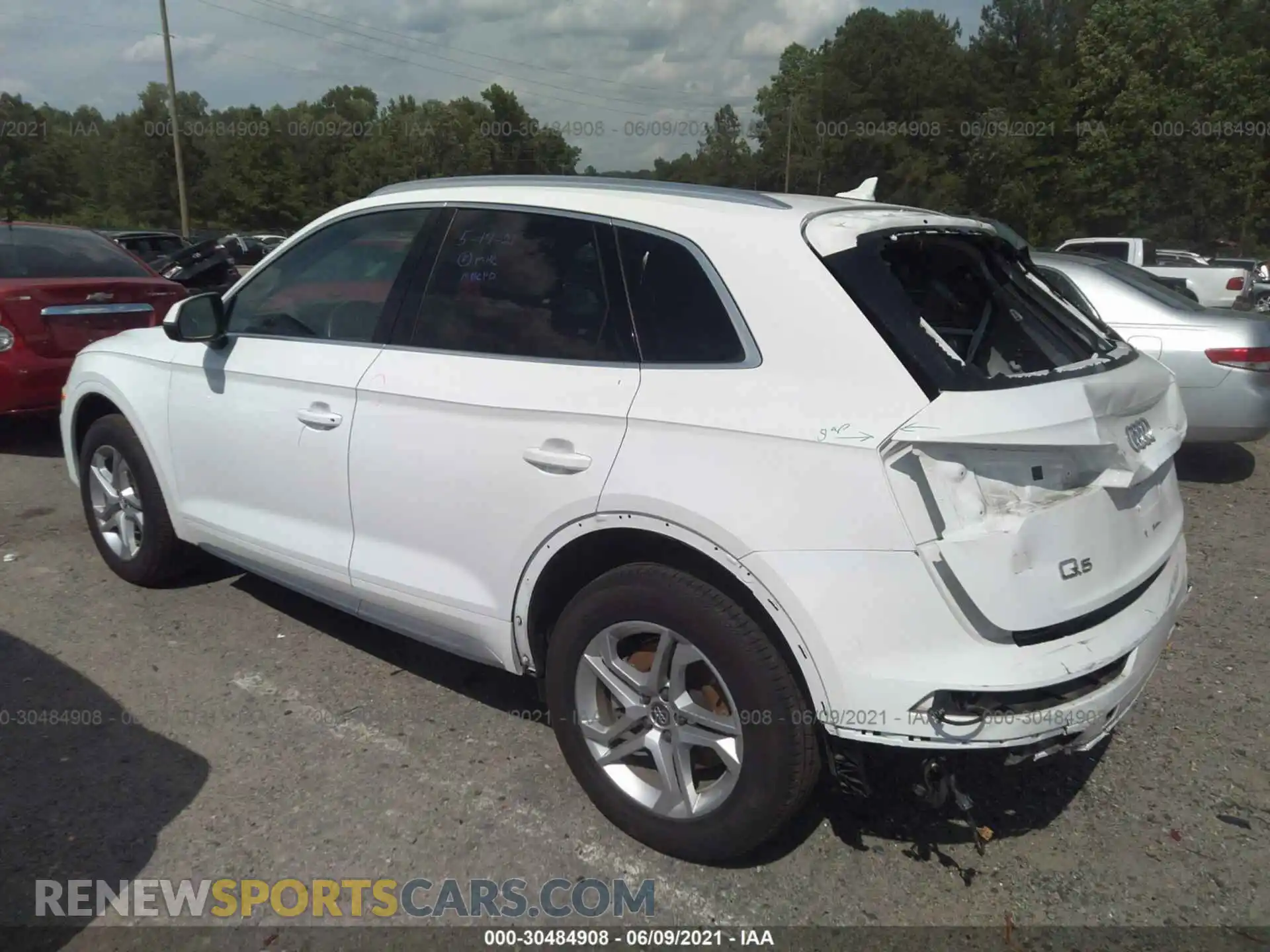 3 Фотография поврежденного автомобиля WA1ANAFY9K2094101 AUDI Q5 2019