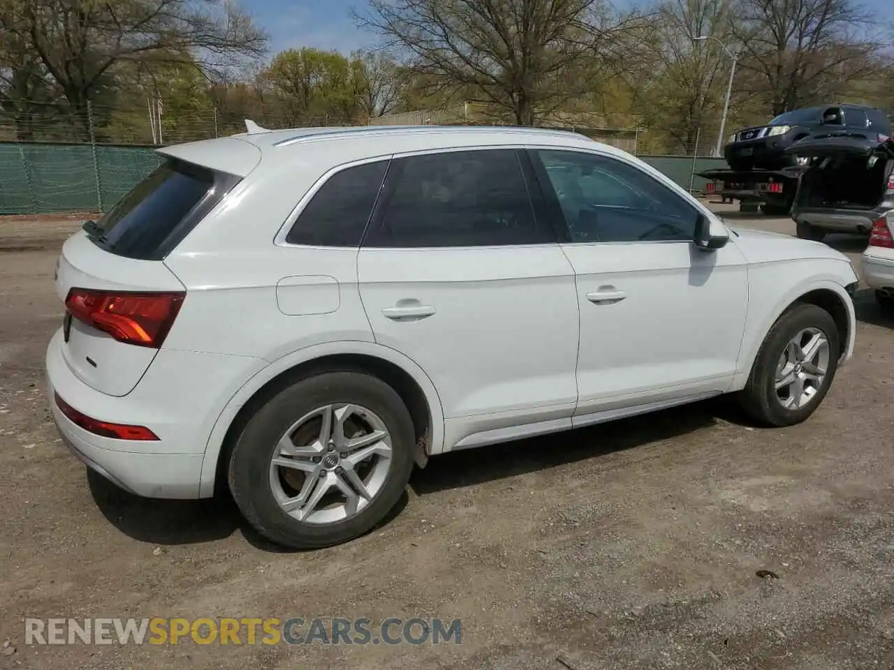 3 Photograph of a damaged car WA1ANAFY9K2127307 AUDI Q5 2019