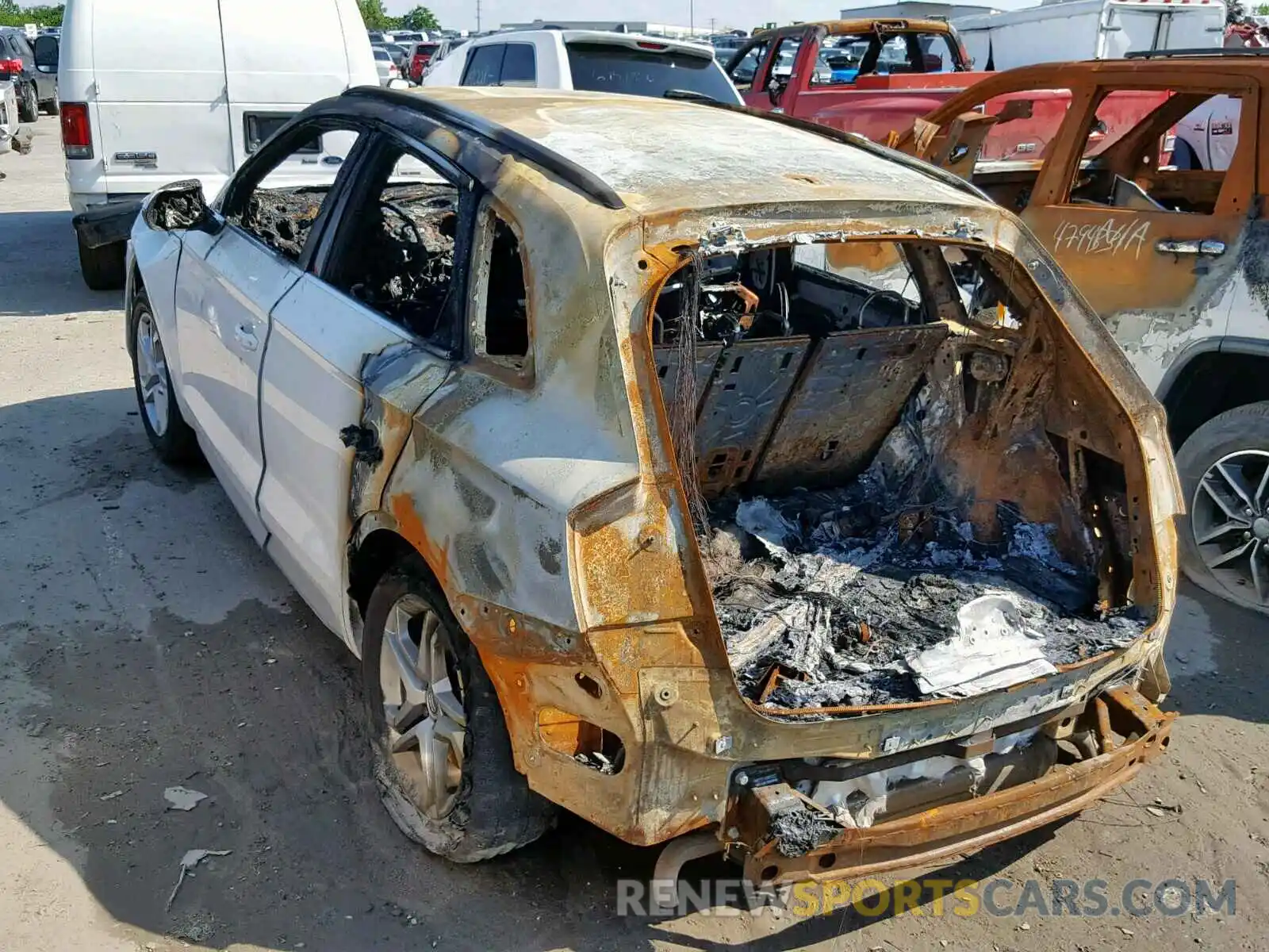 3 Photograph of a damaged car WA1ANAFYXK2107440 AUDI Q5 2019