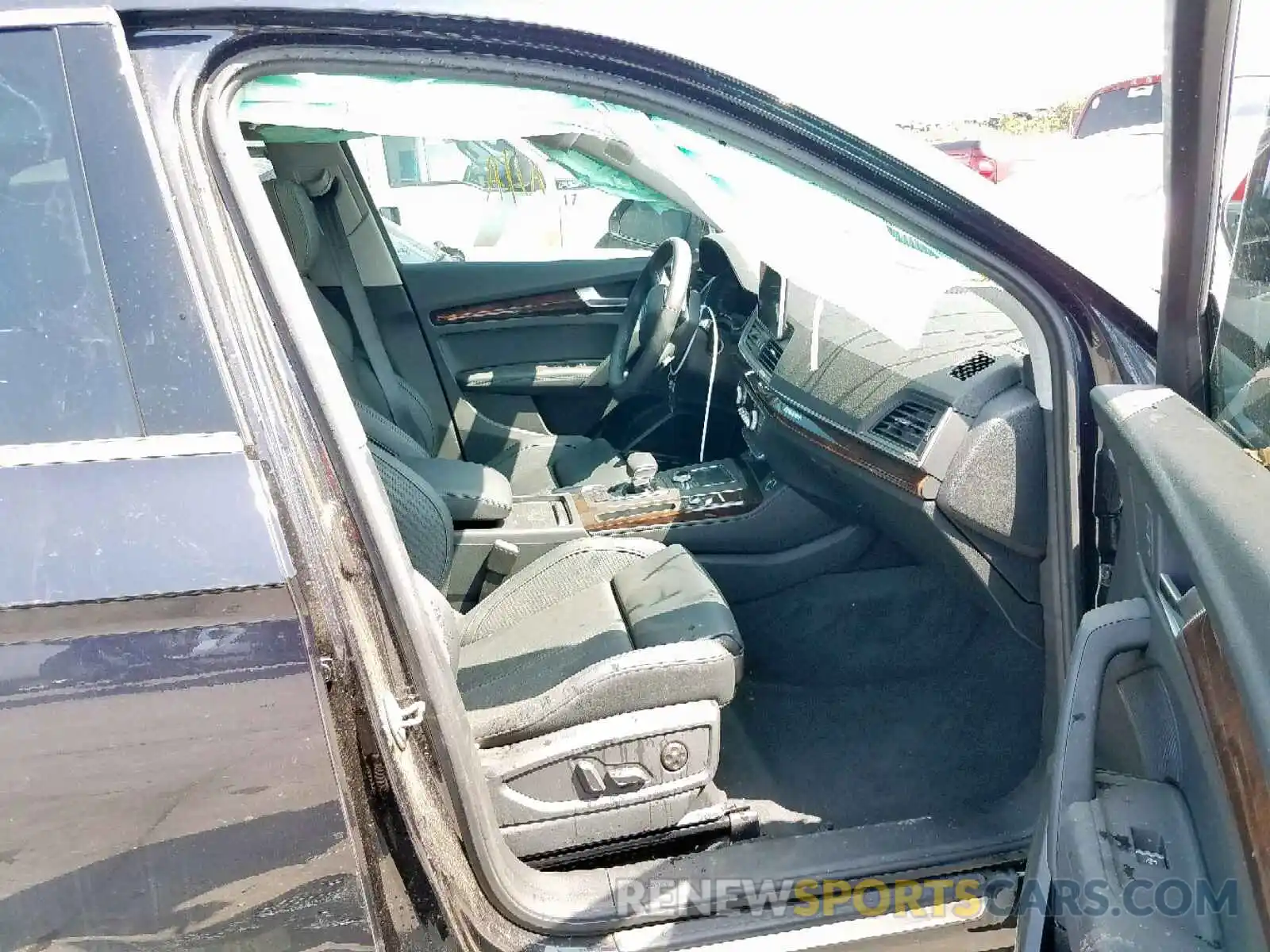 5 Photograph of a damaged car WA1BNAFY1K2019316 AUDI Q5 2019