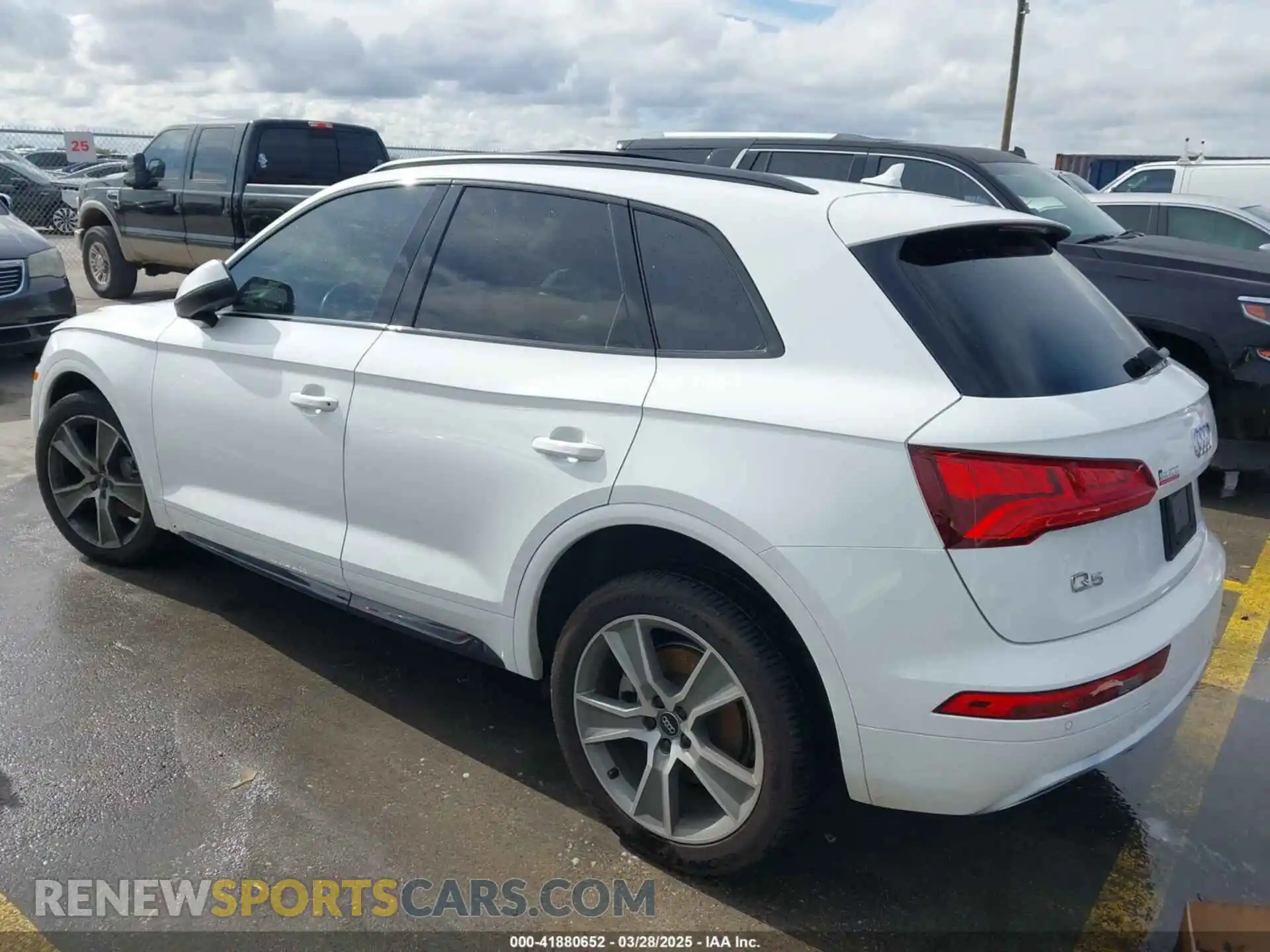 3 Photograph of a damaged car WA1BNAFY3K2113987 AUDI Q5 2019