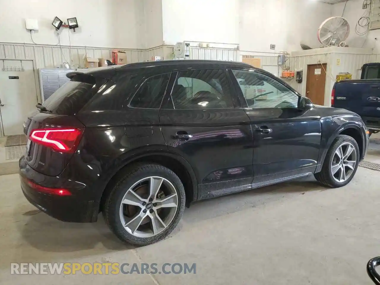 3 fotografías del automóvil dañado WA1BNAFY4K2016538 AUDI Q5 2019