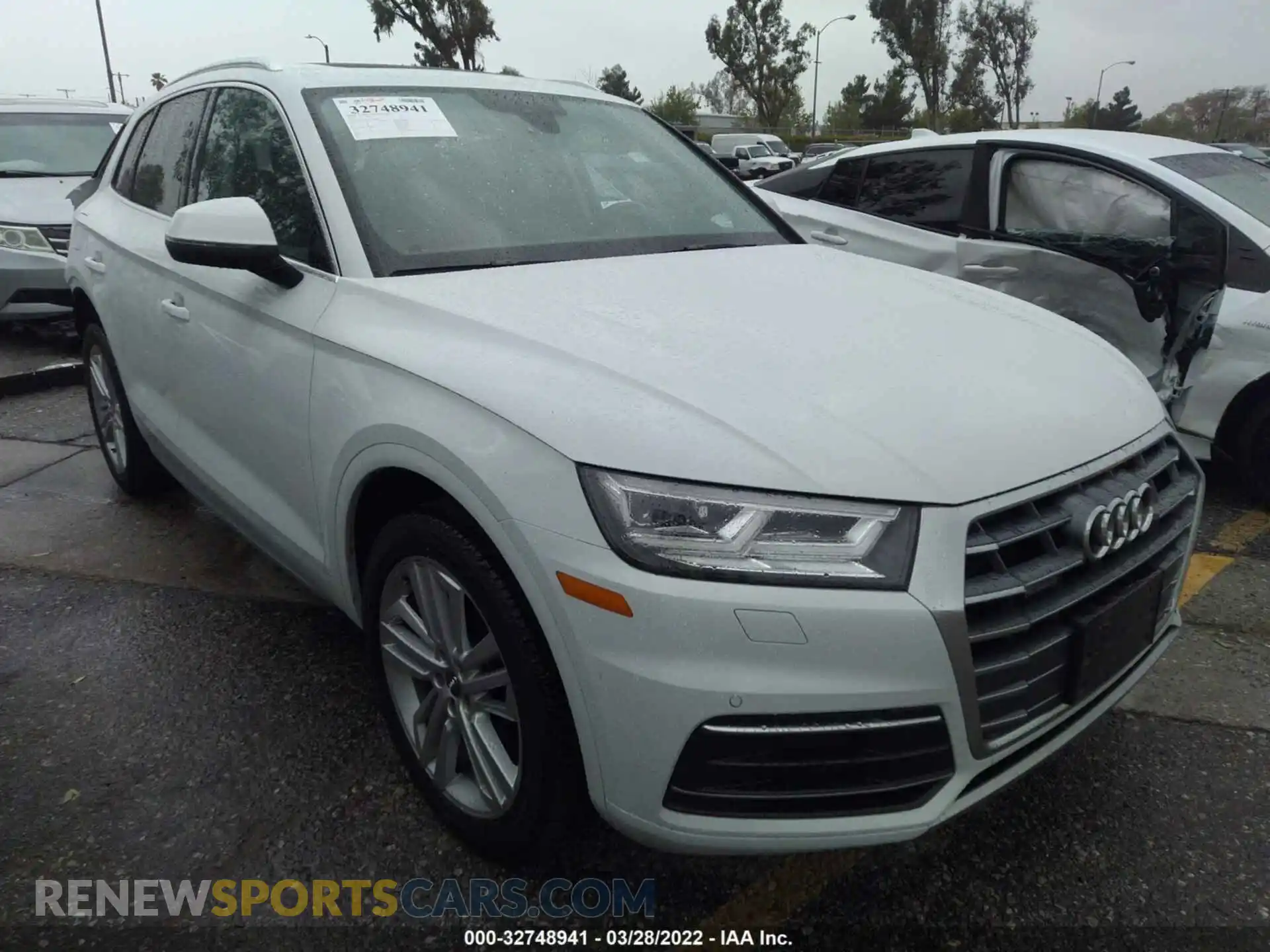 1 Photograph of a damaged car WA1BNAFY5K2025801 AUDI Q5 2019