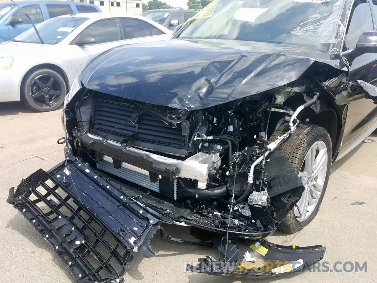 9 Photograph of a damaged car WA1BNAFY8K2029308 AUDI Q5 2019
