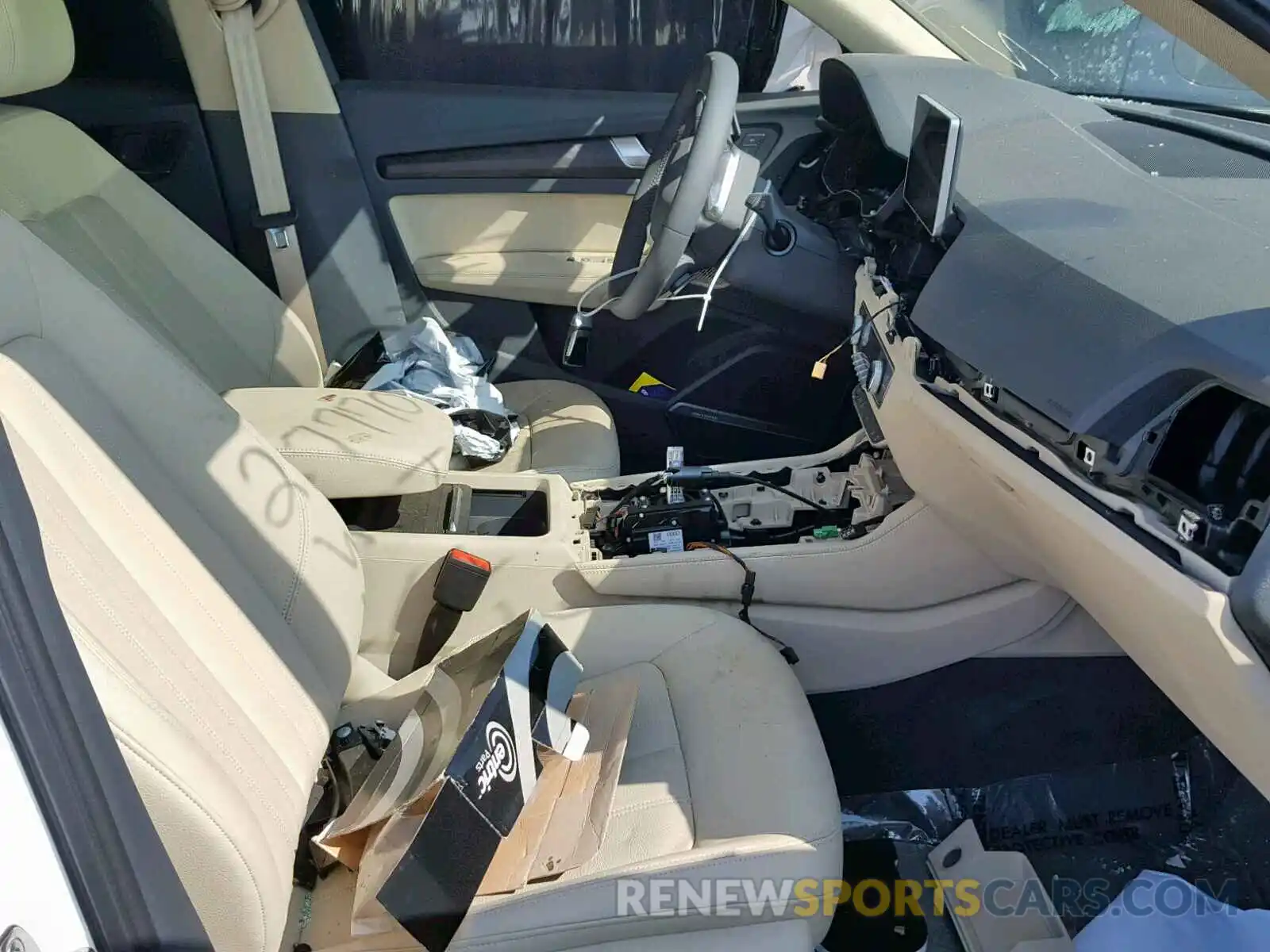5 Photograph of a damaged car WA1BNAFYXK2037460 AUDI Q5 2019