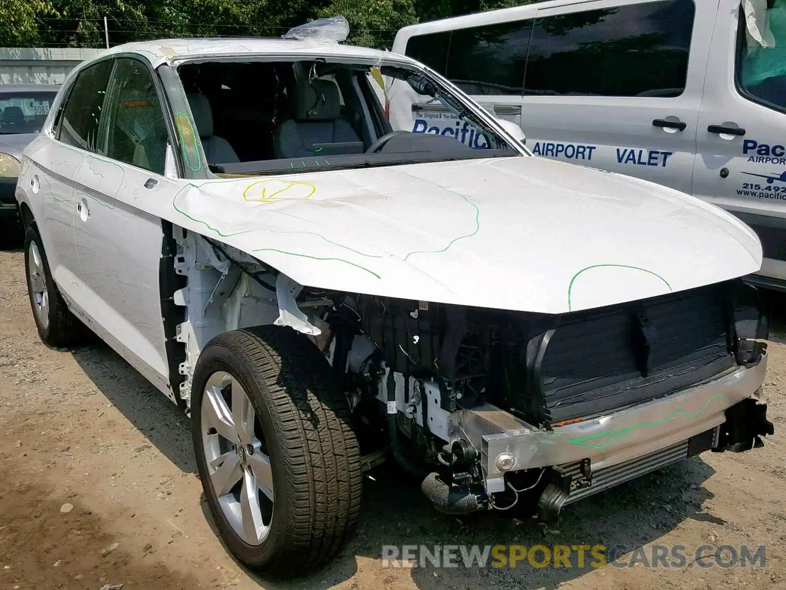 1 Photograph of a damaged car WA1BNAFYXK2053433 AUDI Q5 2019