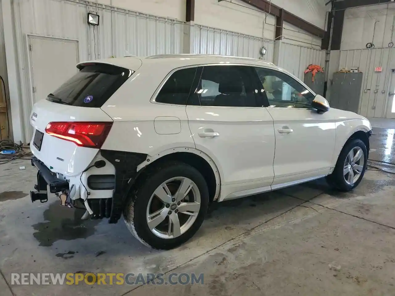 3 Photograph of a damaged car WA1CNAFYXK2076604 AUDI Q5 2019