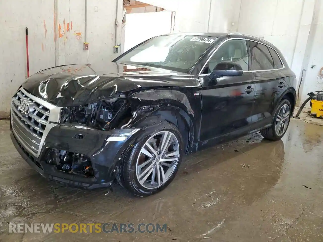 1 Photograph of a damaged car WA1FNAFY4K2109304 AUDI Q5 2019