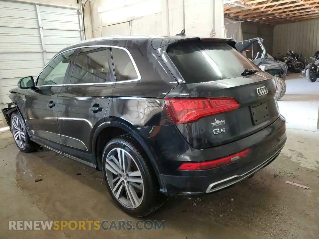 2 Photograph of a damaged car WA1FNAFY4K2109304 AUDI Q5 2019
