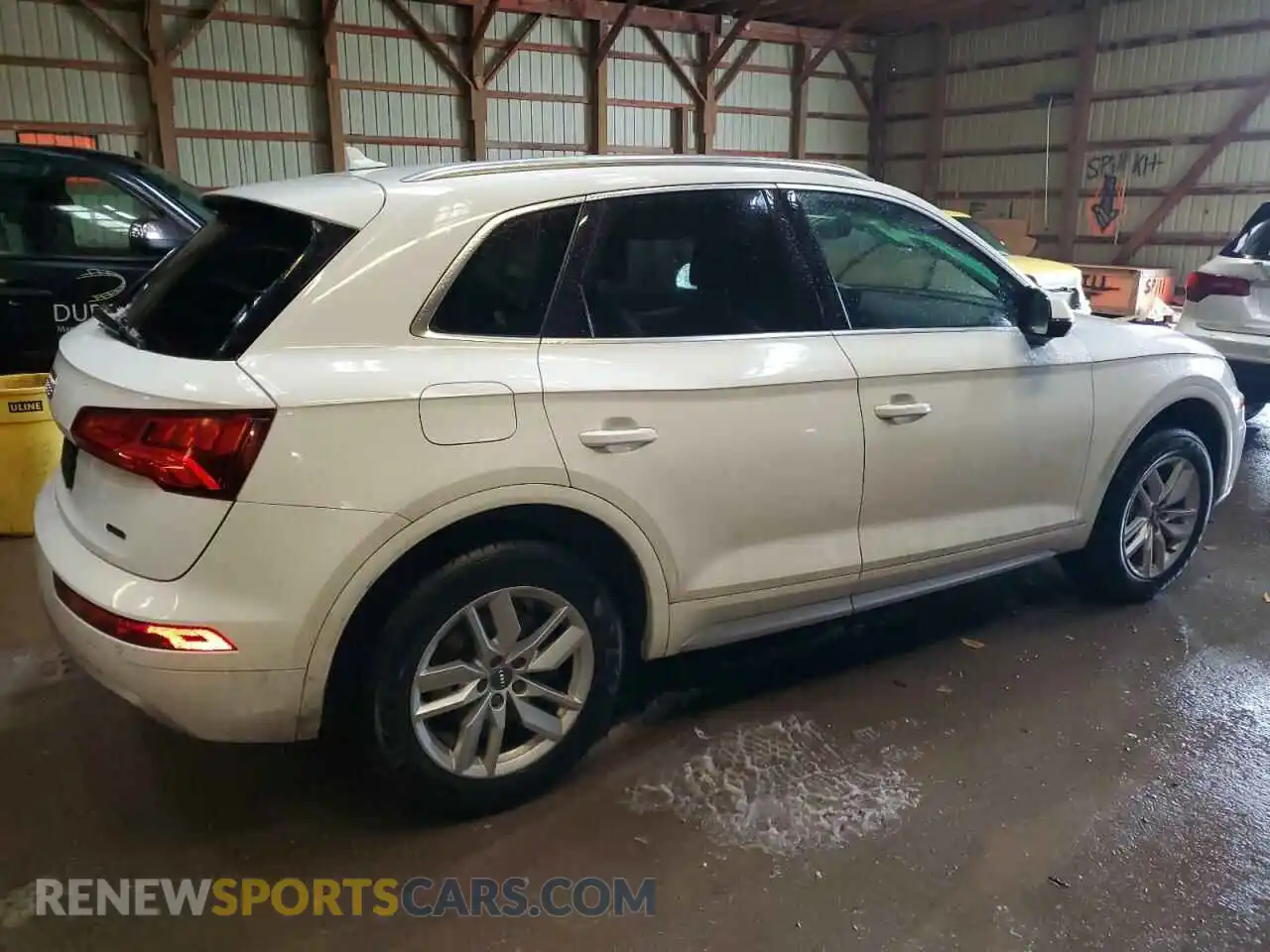 3 Photograph of a damaged car WA1ANAFY0L2056631 AUDI Q5 2020