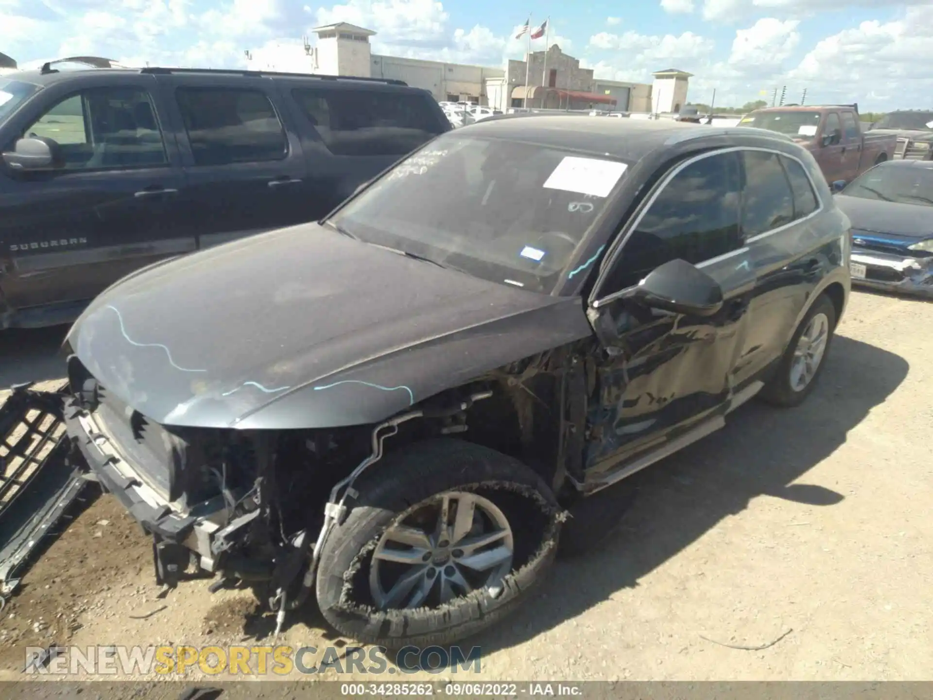 2 Photograph of a damaged car WA1ANAFY1L2067069 AUDI Q5 2020