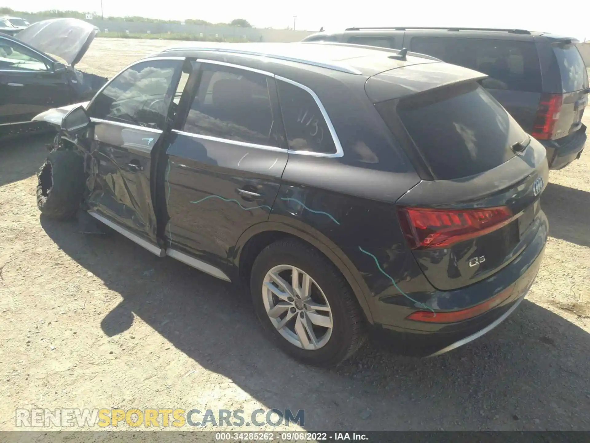 3 Photograph of a damaged car WA1ANAFY1L2067069 AUDI Q5 2020