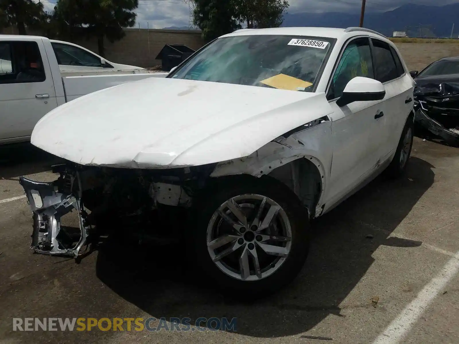 2 Photograph of a damaged car WA1ANAFY2L2056162 AUDI Q5 2020