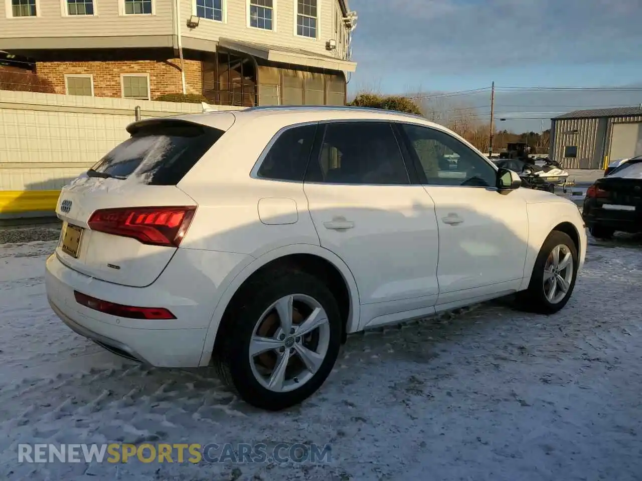 3 fotografías del automóvil dañado WA1ANAFY3L2068885 AUDI Q5 2020