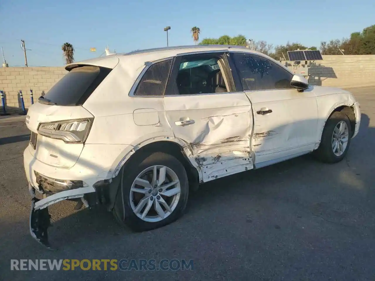 3 Photograph of a damaged car WA1ANAFY3L2110603 AUDI Q5 2020