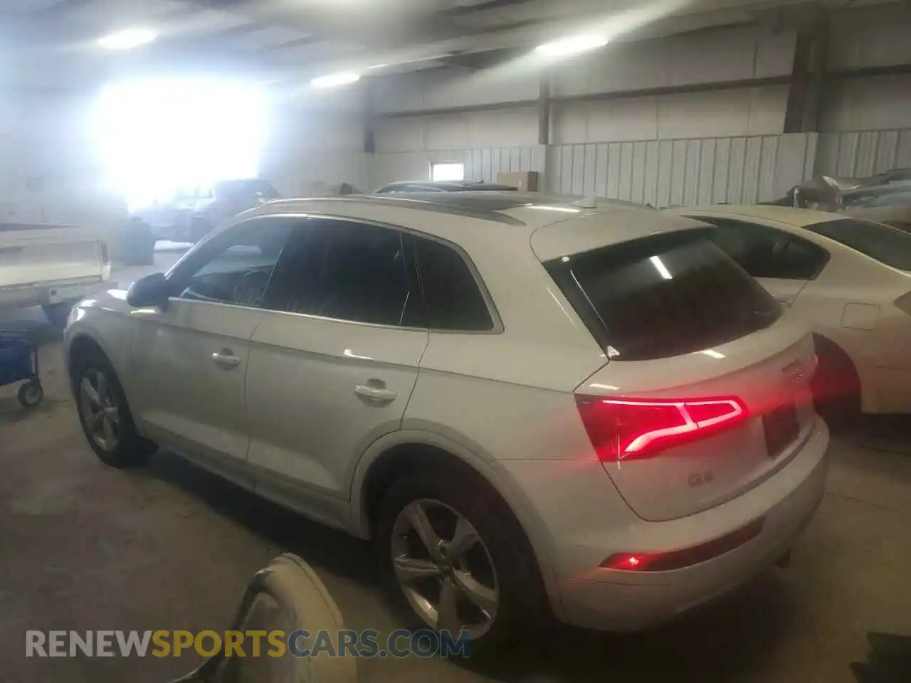 2 Photograph of a damaged car WA1ANAFY4L2034082 AUDI Q5 2020
