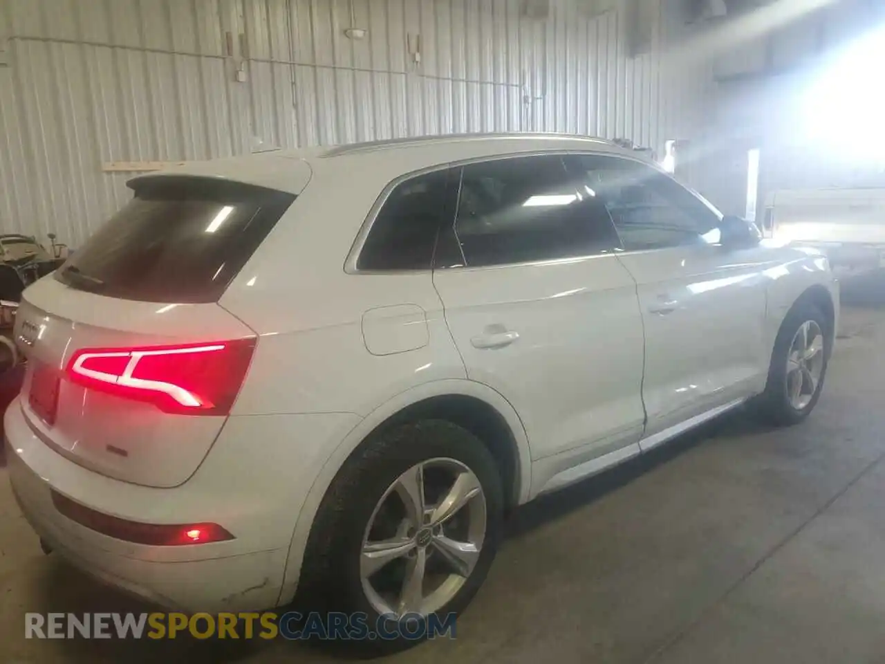 3 Photograph of a damaged car WA1ANAFY4L2034082 AUDI Q5 2020