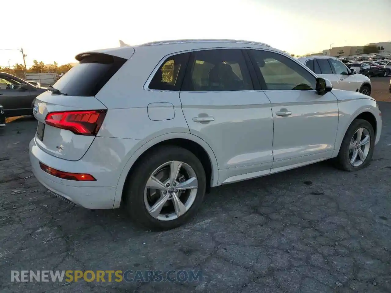 3 Photograph of a damaged car WA1ANAFY5L2027402 AUDI Q5 2020