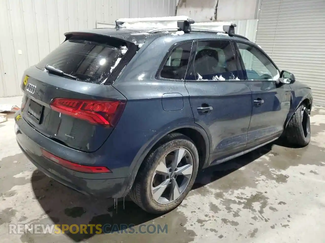 3 Photograph of a damaged car WA1ANAFY5L2086644 AUDI Q5 2020