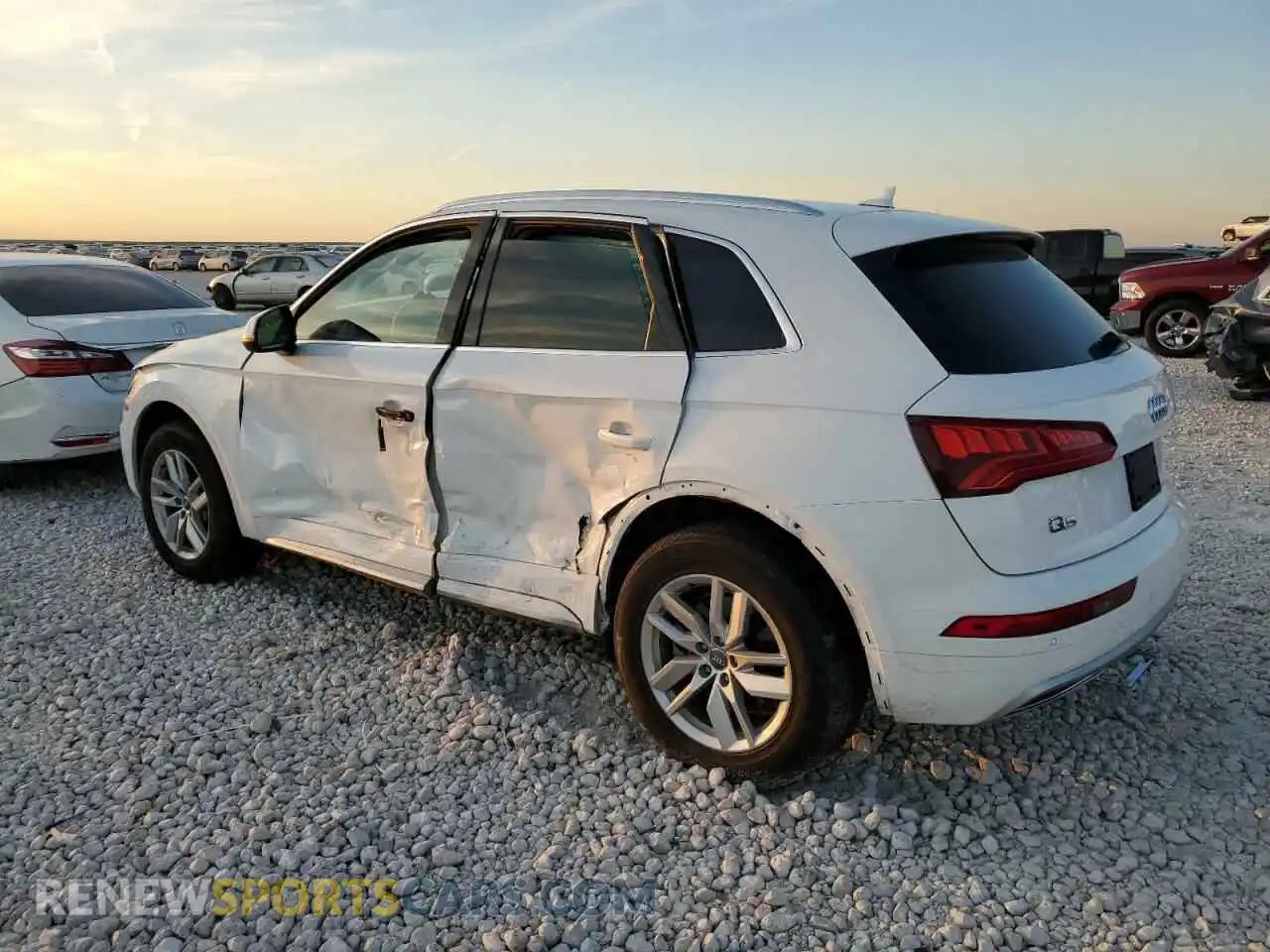 2 Photograph of a damaged car WA1ANAFY7L2001156 AUDI Q5 2020