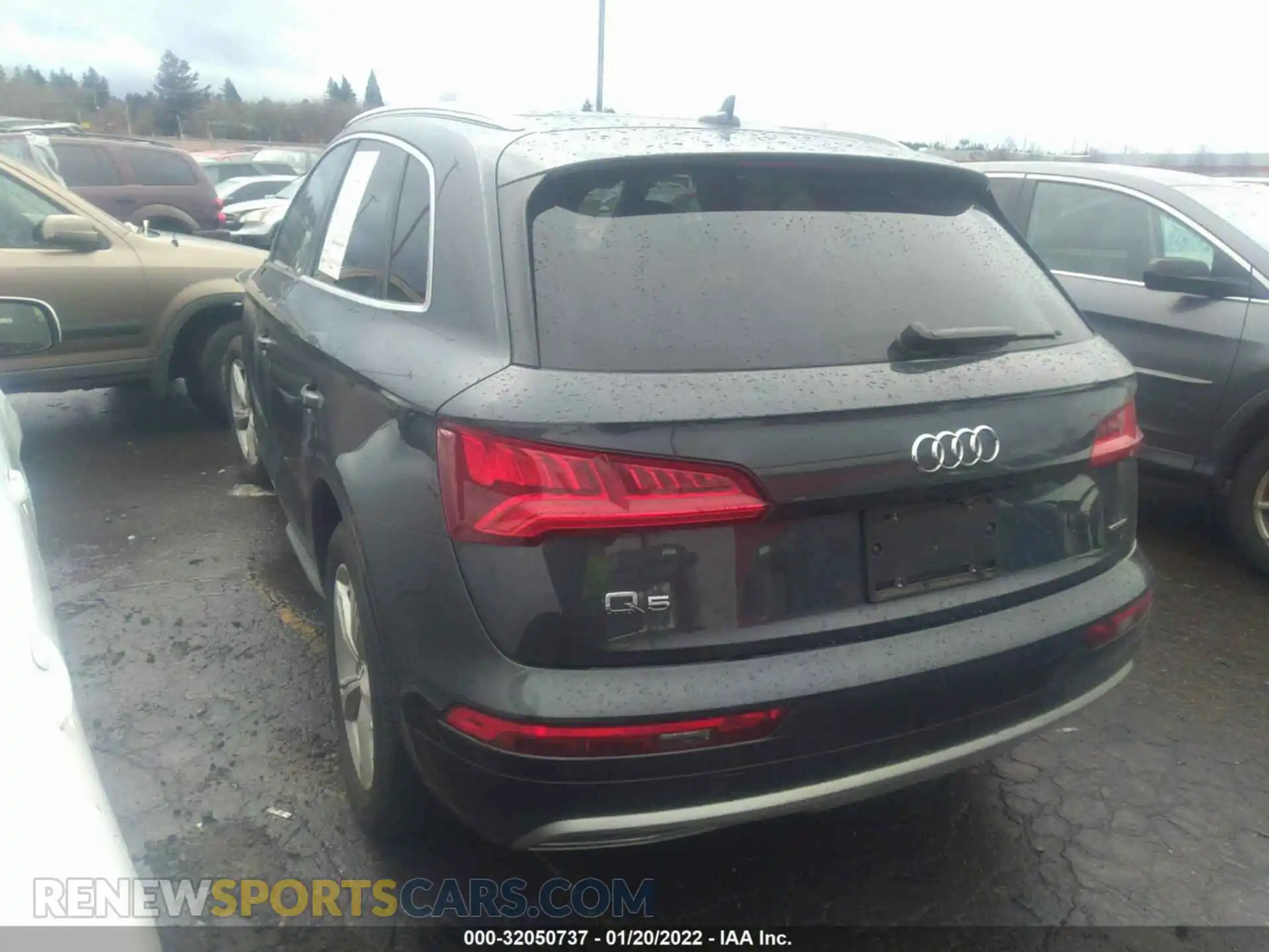3 Photograph of a damaged car WA1ANAFY8L2043562 AUDI Q5 2020