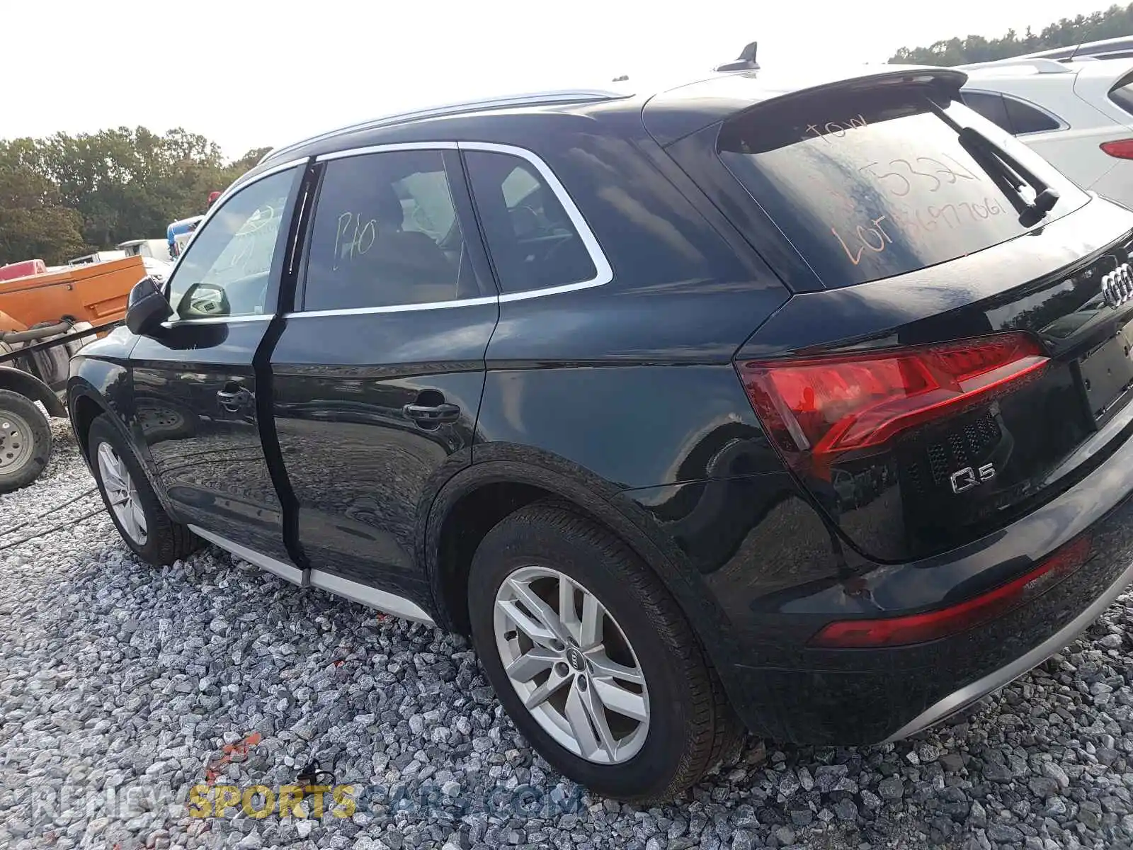 3 Photograph of a damaged car WA1ANAFY8L2053217 AUDI Q5 2020
