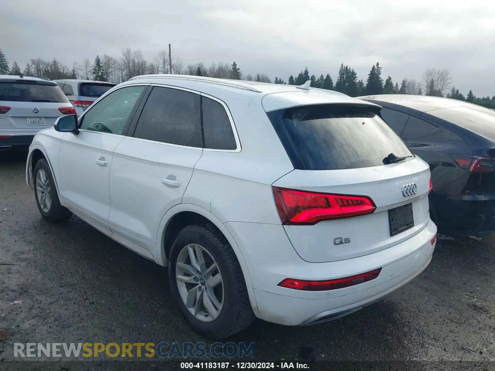 3 Photograph of a damaged car WA1ANAFY9L2031372 AUDI Q5 2020