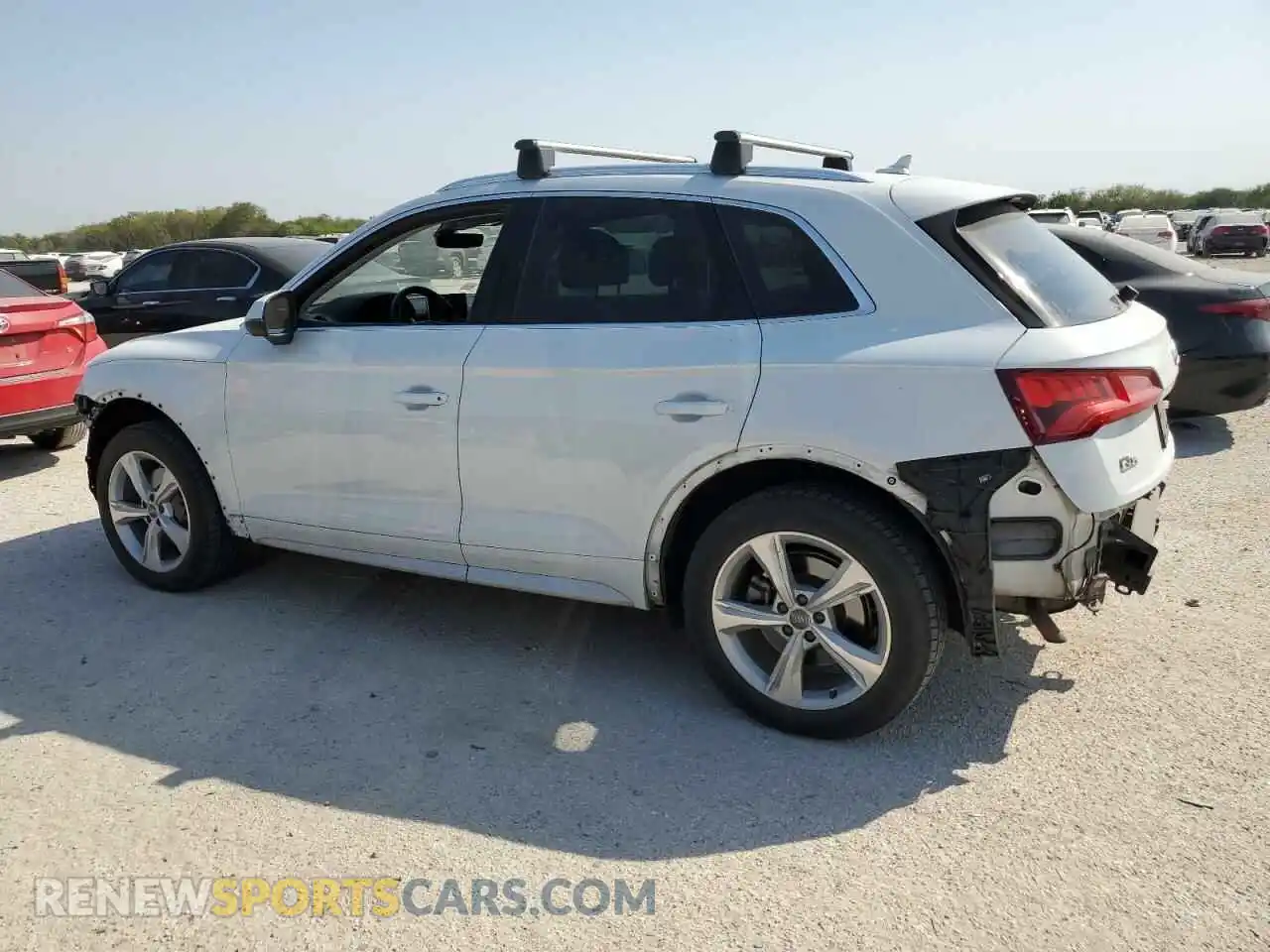 2 fotografías del automóvil dañado WA1BNAFY0L2010432 AUDI Q5 2020