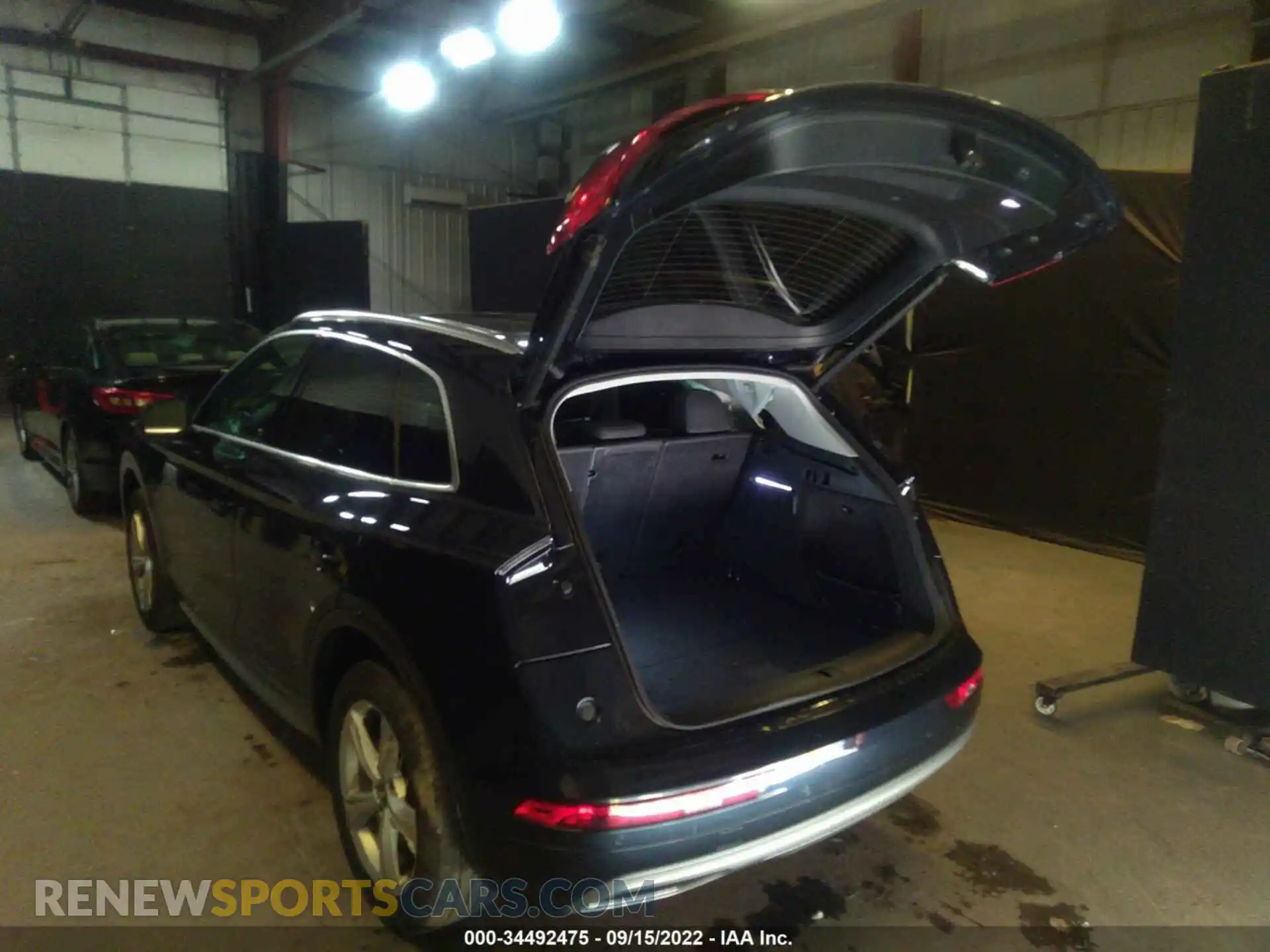 3 Photograph of a damaged car WA1BNAFY3L2033820 AUDI Q5 2020