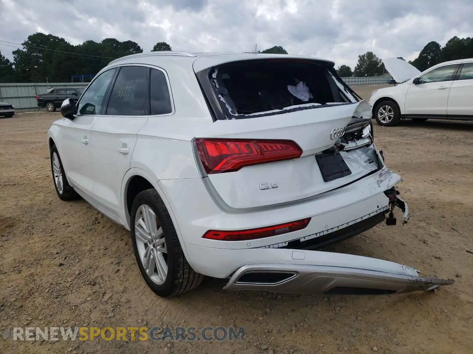 3 Photograph of a damaged car WA1BNAFY5L2013598 AUDI Q5 2020