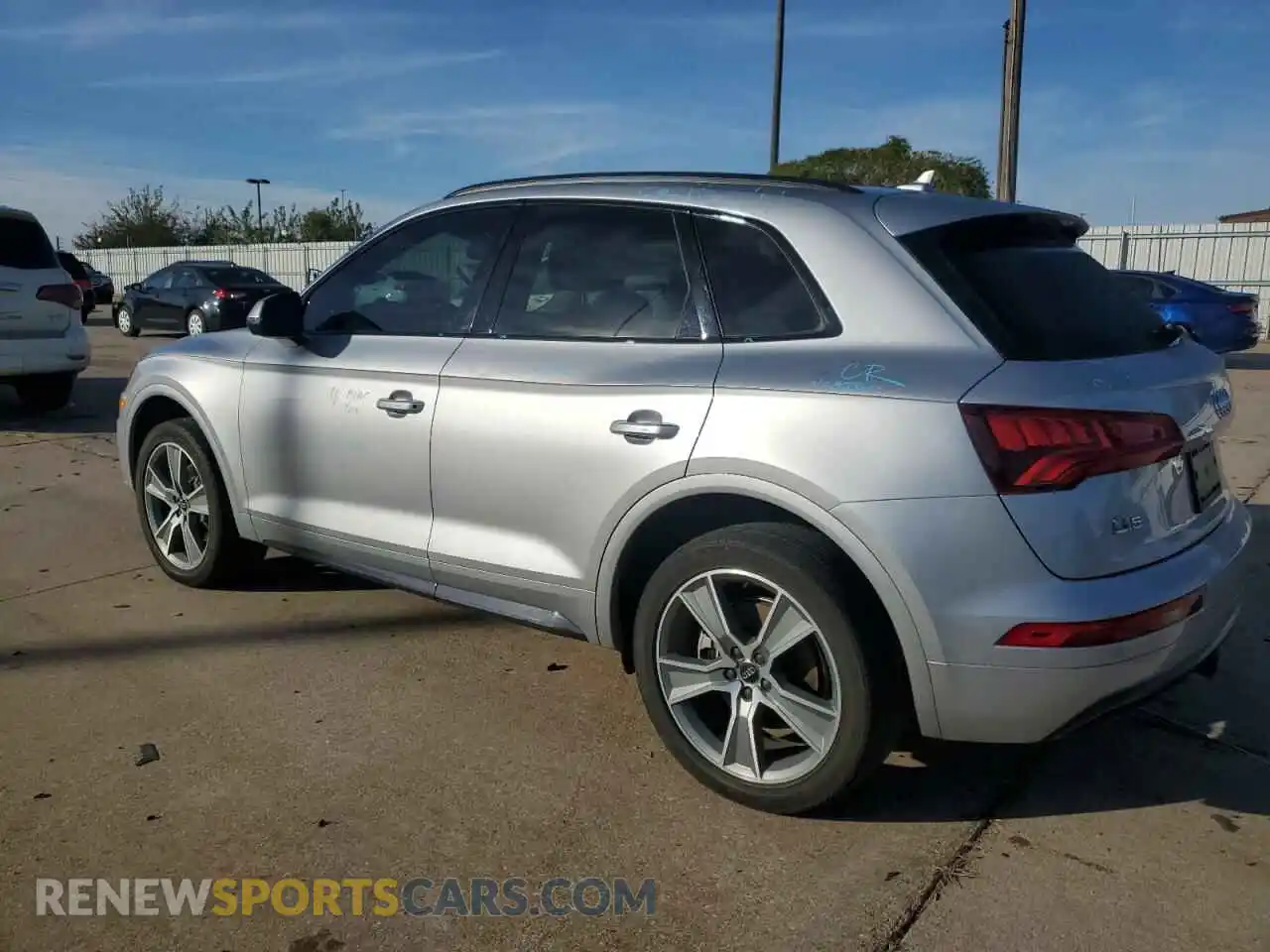 2 Photograph of a damaged car WA1BNAFY5L2049159 AUDI Q5 2020