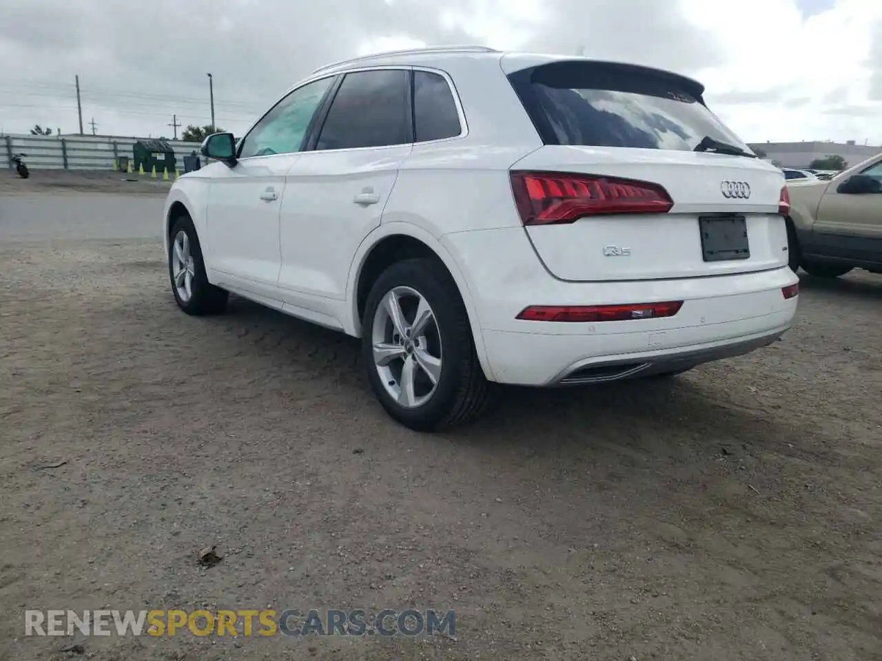 3 Photograph of a damaged car WA1BNAFY5L2053809 AUDI Q5 2020