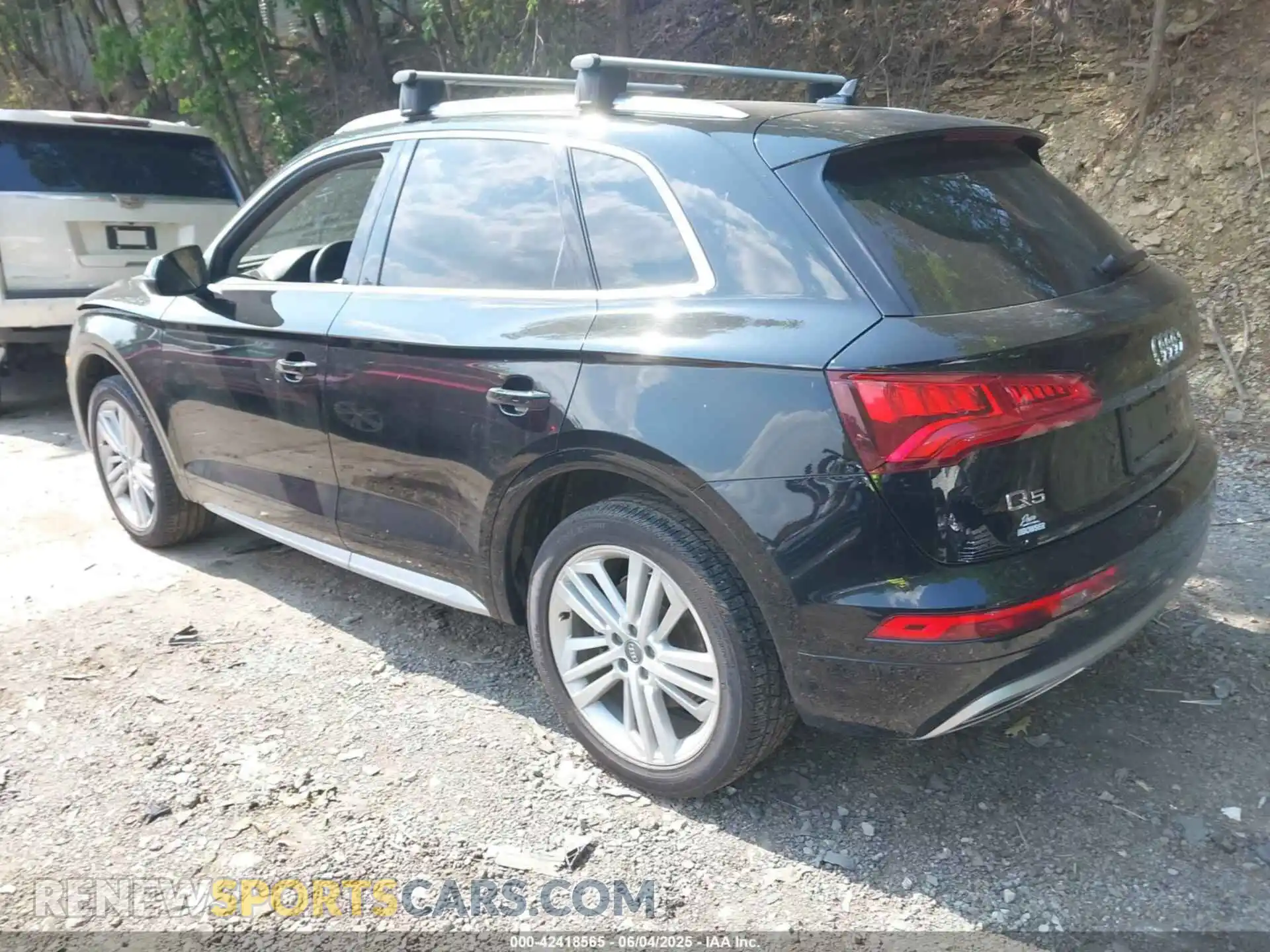 3 Фотография поврежденного автомобиля WA1BNAFY7L2037627 AUDI Q5 2020