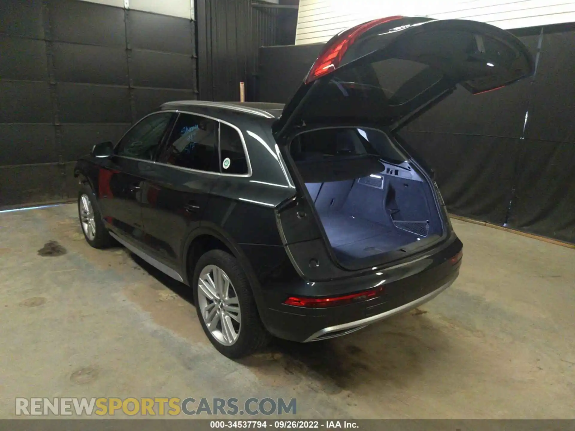 3 fotografías del automóvil dañado WA1BNAFY8L2065209 AUDI Q5 2020