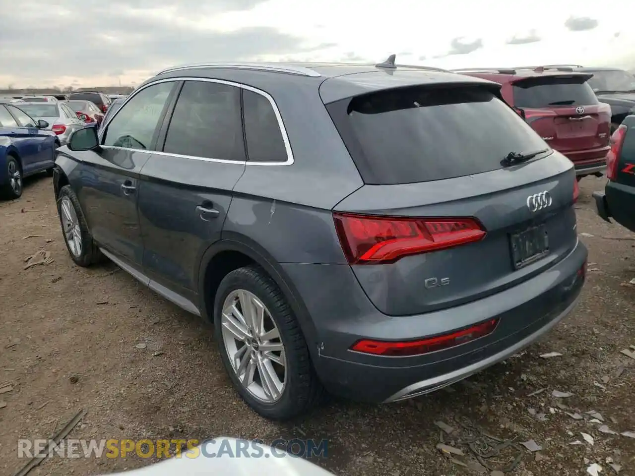 2 fotografías del automóvil dañado WA1CNAFY5L2001035 AUDI Q5 2020