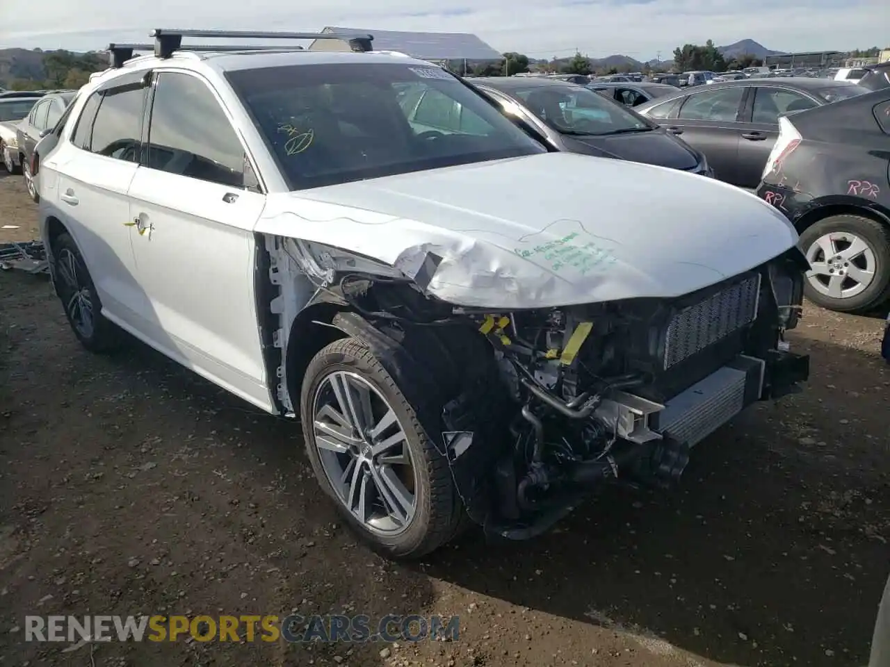 1 Photograph of a damaged car WA1E2AFY0L2077151 AUDI Q5 2020