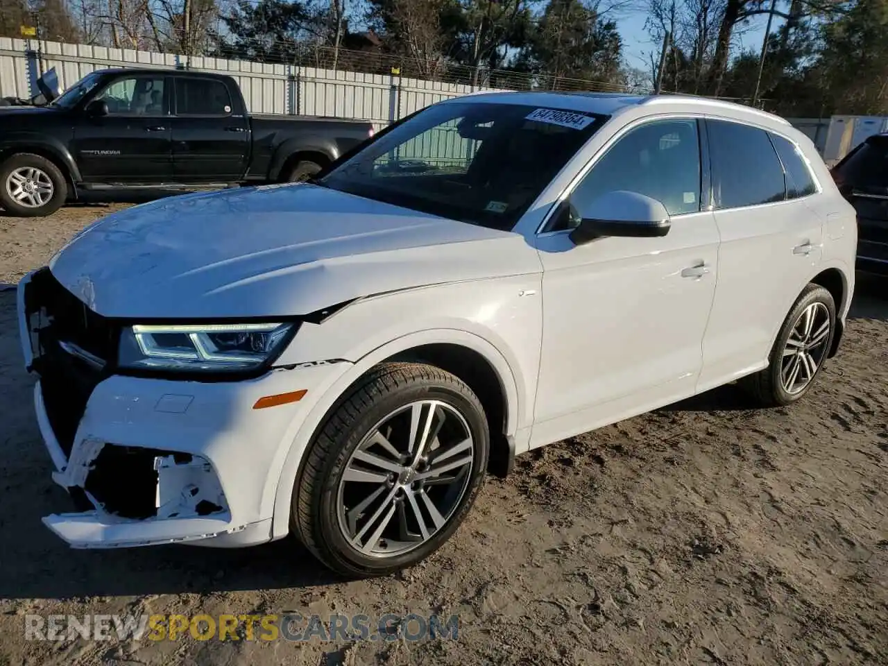 1 Photograph of a damaged car WA1E2AFY1L2043283 AUDI Q5 2020