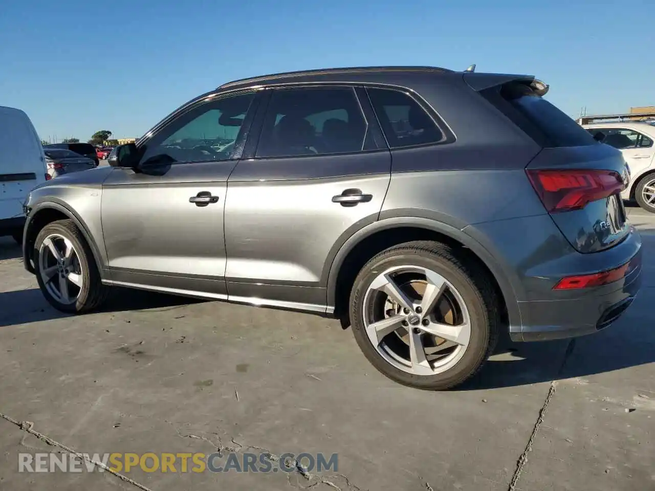 2 Photograph of a damaged car WA1ENAFY0L2112228 AUDI Q5 2020