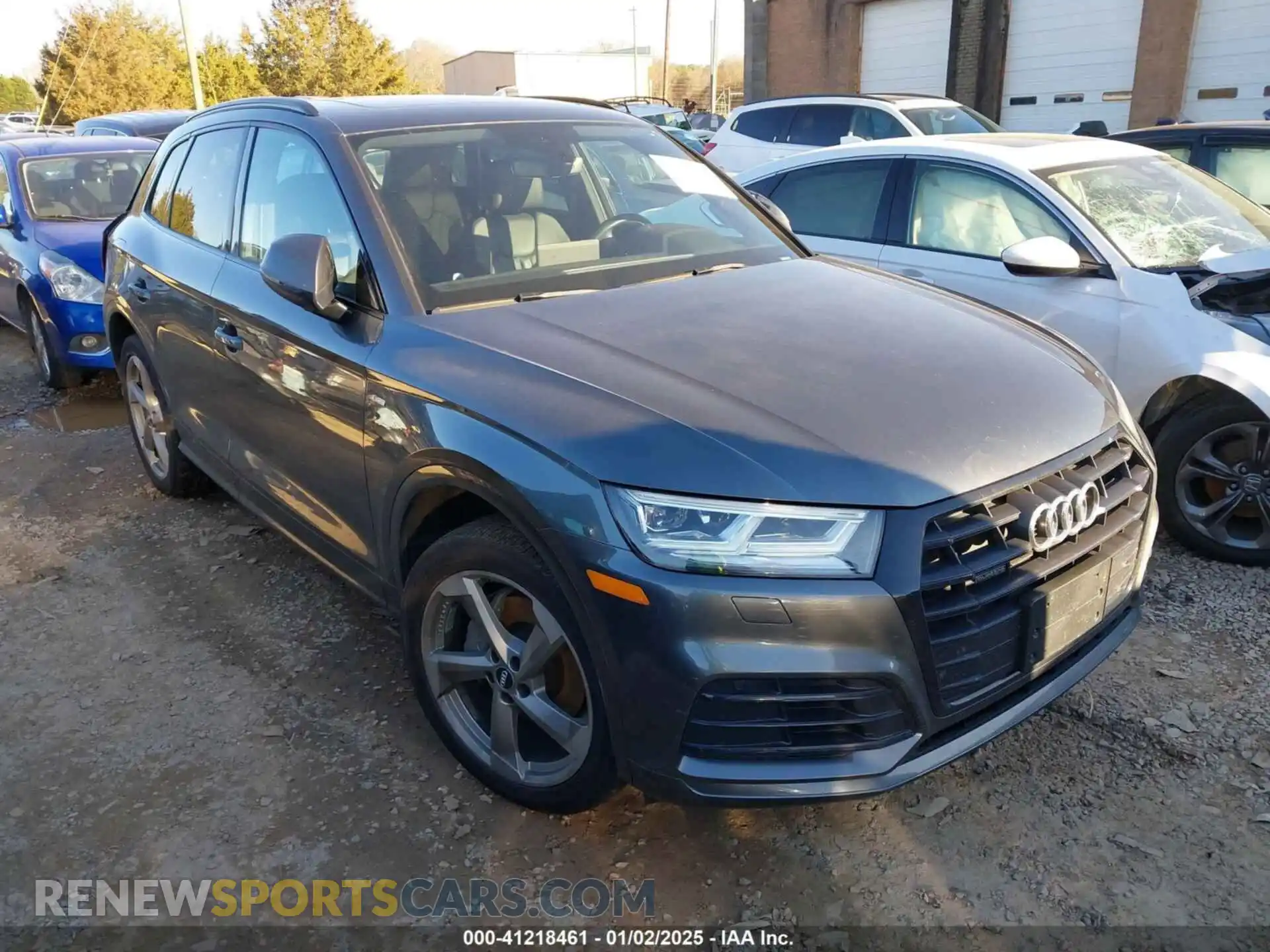 1 Photograph of a damaged car WA1ENAFY2L2081967 AUDI Q5 2020