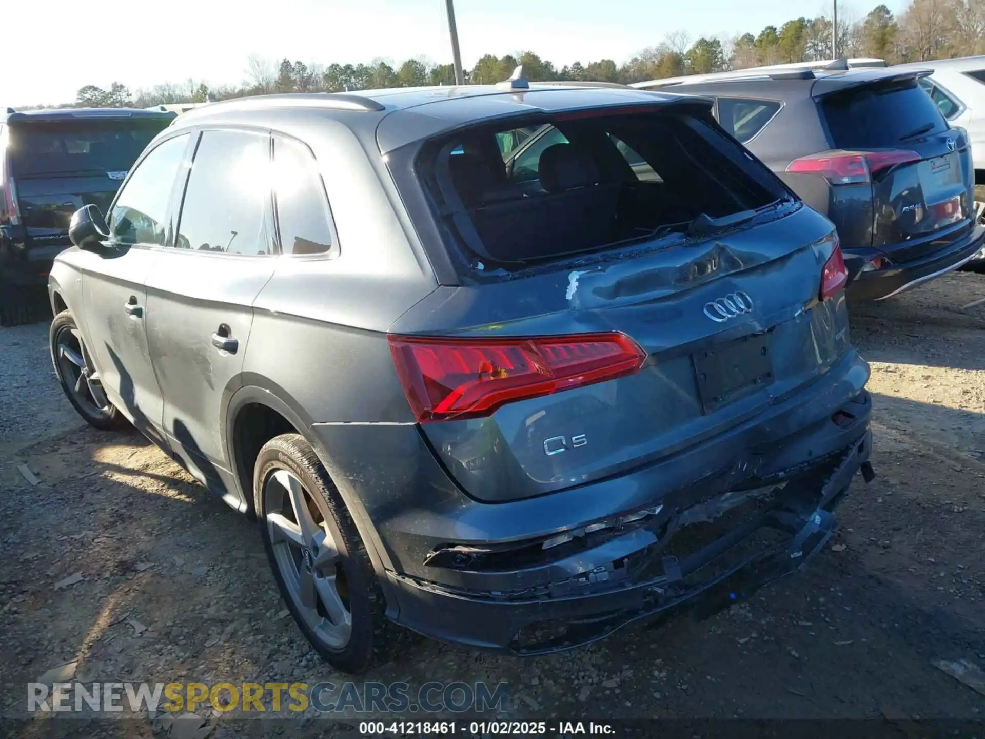 3 Photograph of a damaged car WA1ENAFY2L2081967 AUDI Q5 2020