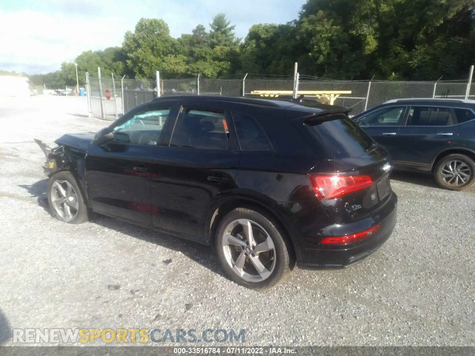 3 Photograph of a damaged car WA1ENAFY2L2095450 AUDI Q5 2020